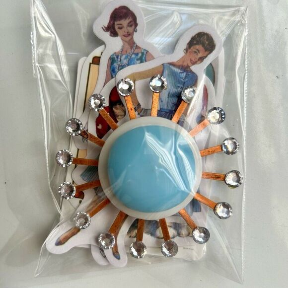 Vintage Upcycled Atomic Starburst Refrigerator Magnet Buttons Rhinestones 50’s B - Picture 3 of 3
